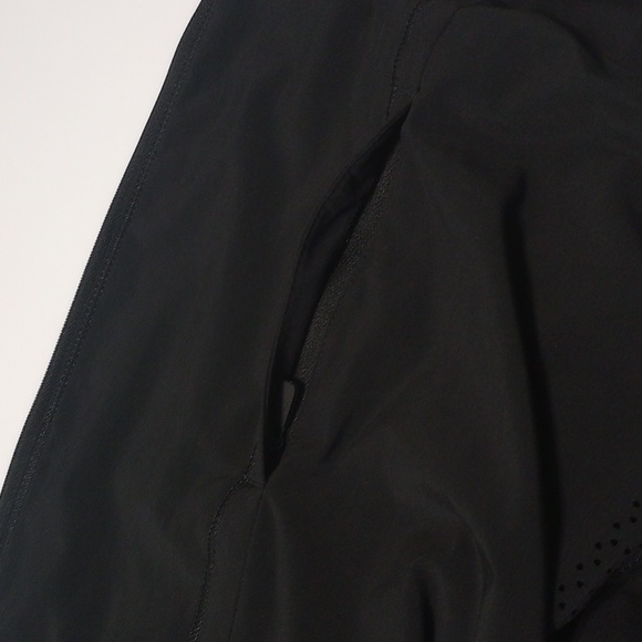 Lululemon Hit It Jacket Black - Picture 14 of 16